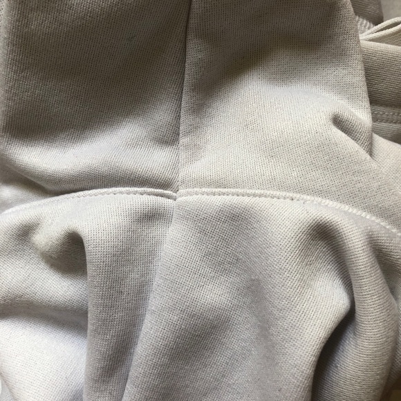 White Under Armour hoodie - Picture 8 of 10